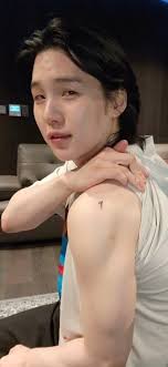 Pin oleh Mary Molinelli di Yoongi