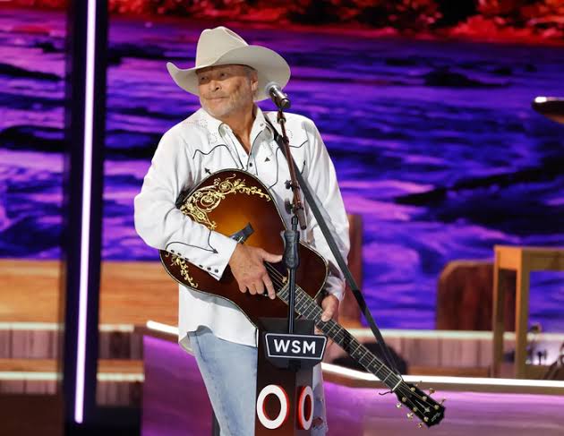 Alan Jackson Goes Out on Top as Final Concert Shatters All-Time Record