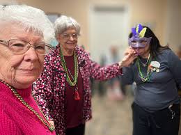 🏒🎉 What an exciting day at Hershey campus! They had two Hershey Bears  players and their assistant coach join them to celebrate their amazing  achievement as 13-time Calder Cup champions—winning two years