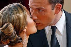 Ben affleck and jennifer lopez like it,. Jennifer Lopez Ben Affleck Hier Knutschen Sie Endlich Wieder Gala De