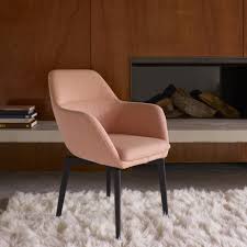 Sie sparen hier 182 € gegenüber dem normalpreis, da es sich um ein ausstellungsstück handelt. Stuhle Ligne Roset