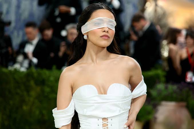 Rachel Zegler Attends Met Gala 2026 Days After 'Evita' Broadway Transfer  News | Just Jared - Celebrity News, Entertainment News & Photos