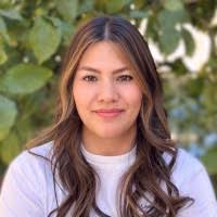 200+ perfiles de «Danira»