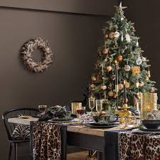 Les Tendances De Noel 2020 Deco Couleurs Sapin Cadeaux Table De Noel Decorations De Noel Naturelles Deco Boutique Deco