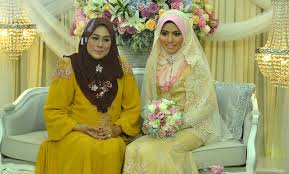 Ramai yang memang tak sangka betul apabila fizo omar dan mawar karim mengambil keputusan untuk bekerjasama. Fizo Omar Dan Mawar Selamat Bertunang Nikah Esok