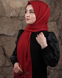 levidor desenli duz renk medine ipegi sal levidor sizler icin her sezon kusursuz zarafeti yeniden tasarliyor her sezonda oldugu gibi moda trendler kadin