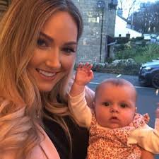 Amy Louise Robinson (@amyrob92)