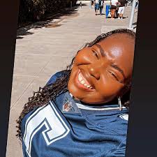 I know it's lunch time but you didn't come here to eat,you came to study.