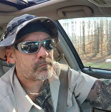 What is the most efficient way to remove CA glue from the spider landing?