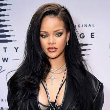 This image is posted by hairstyle album on tuesday, january 21st 2014. Rihanna S Complete Hair Transformation Rihanna Hairstyles And Hair Color