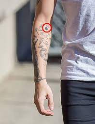 Maybe you would like to learn more about one of these? Louis Tomlinson 30 Tattoos Guide To His Ink And Their Meanings