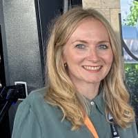 Charlotte Stelzer's Instagram, Twitter & Facebook