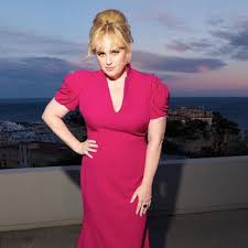 Us weekly confirmed on september 25 that the pitch perfect actress, 40, met the businessman, 29, last year. Rebel Wilson Parades Jaw Dropping Weight Loss As She Cosies Up To Billionaire Boyfriend Daily Star