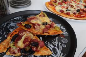 Verilen ölçüler 2 büyük boy pizza içindir. Evde Pizza Yapimi Kolay Pizza Hamuru Nasil Yapilir Pizza Tarifleri