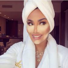 Now That 2019 Is Coming To A Close And 2020 Looms Around The Corner We Thought We D Take You Through The Best And Worst Sleek Makeup Bad Makeup Baking Makeup