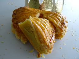 Retrouvez les idées de recettes de galettes des rois afin de fêter l'epiphanie. Galette Des Rois Frangipane De Christophe Michalak La Cuisine De Thomas