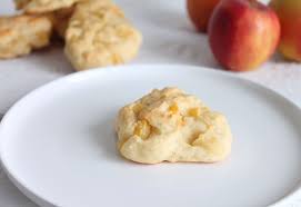 Apfel Quark Brotchen Oder Einfache Quarkbrotchen Mit Apfel Rezept Quarkbrotchen Lebensmittel Essen Susse Brotchen