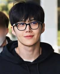 Hoy Celebramos el Cumpleaños de nuestra queridísima GORETTI compañera y  jefa del Staff del team KimSeonHoFCMexico, te deseamos un día muy feliz  amiga, lleno de alegrías y que vengan muchas bendiciones a