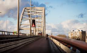 Logo of uniper on their power plant in the maasvlakte harbor. Een Eiland Vol Bruggen 9 X Dordtse Bruggen Beste Instagram Plekjes Indebuurt Dordrecht