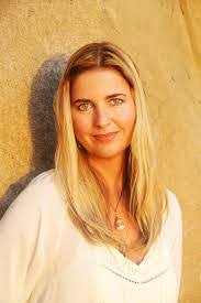 Eva Blum's Instagram, Twitter & Facebook