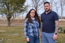 Cold Case: Cedar Rapids man killed in 1983 while his toddler twins were  alone upstairs