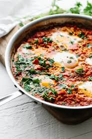 Shakshuka Is An Easy Healthy Breakfast Recipe In Israel And Other Parts Of The Middle East And North Afr Shakshuka Recipes Healthy Breakfast Recipes Shakshuka