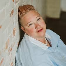 Carrie Mcewen's Instagram, Twitter & Facebook