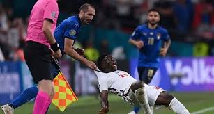 L'origine del termine deriva da un presunto tifoso argentino della squadra club estudiantes de la plata e da come, nel 1982, carlos bilardo (futuro allenatore della nazionale argentina nel 1986 e che, all. Chiellini Kiricocho Cosa Significa L Anatema Inventato Dall Allenatore Di Maradona