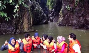 Objek wisata kekinian, terbaru & terhits dikunjungi wisatawan. 10 Gambar Green Canyon Karawang 2021 Harga Tiket Masuk