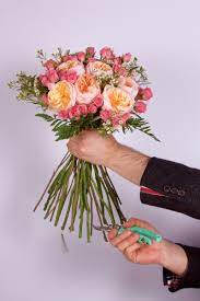 How to arrange flowers in a bouquet. The Traditional French Way To Make A Flower Arrangement Vogue