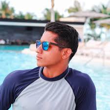 Wayfinder Ebony (Blue Lenses)