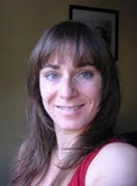 Julie Paris's Instagram, Twitter & Facebook