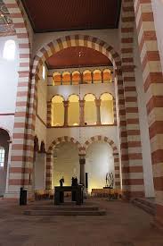 Baptismal font at st michaels church hildesheim.jpg 277 × 600; Geschichtstouren Hildesheim St Michaelis