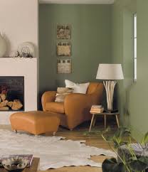 Green Wall Color Ideas Olive Green Living Room Leather Chair Brown Hallway Floor Grun Wandfarbe Ideen Olivgr Wandfarbe Grun Ledersessel Braun Wandfarben Ideen