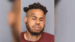 Police Dispatcher And Bus Driver Help Officers Apprehend Suspect In  Stabbing Case