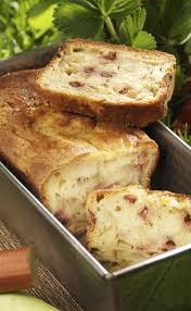 Cake A La Rhubarbe Et Aux Fraises Cake Desserts Desserts Food