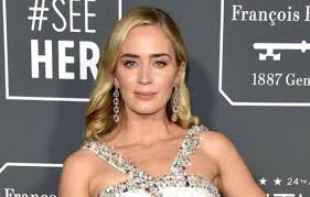 Emily blunt along with dwayne johnson in the movie still jungle cruise (picture: Emily Blunt Lifestyle Wiki Net Worth Income Salary House Cars Favorites Affairs Awards Family Facts Biography Topplanetinfo Com Entertainment Technology Health Business More