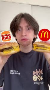 Mcdonalds vs burger king #marichoo #marchioo #hamburgesas #comida  #longervideos #longervideo