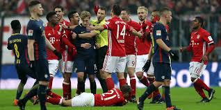 Milieu offensif gauche, milieu offensif droit. Emil Forsberg Entschuldigt Sich Bei Rb Leipzig Nach Seiner Roten Karte Gegen Bayern Mz De