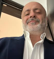 📍ANCI il Sindaco di #Portici Enzo Cuomo premiato allo stand di "Sindaci in  contatto 2.0" ⬇️