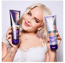 Fudge Professional Clean Blonde Purple Toning Shampoo& conditioner  Instantly removes yellow tones from blonde hair, with hydrating guarana,  for hair that's blonder than blonde. Our Clean Blonde Purple  Shampoo&conditioner provides low maintenance