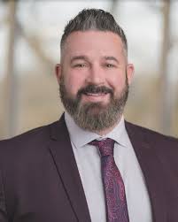 🎤 Don't just manage—LEAD with purpose! Join Shane Carter as he shares how  servant leadership transforms workplaces and communities. 📖 “Whoever wants  to become great among you must be your servant.” –