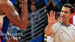 Senior referees (the most experienced referees) make an average of $3,500 per game or an annual salary of $500,000. Nba Referee Salary How Much Money Do They Make Fanbuzz