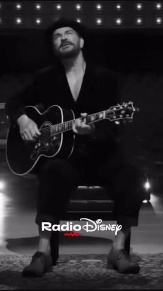 Celebramos a @Ricardo Arjona y su forma única de decir lo que muchos sienten. ¡Feliz cumpleaños! 🌟, ¿Cuál es tu canción favorita de él? 🎶, #RadioDisneyBolivia #RicardoArjona #Cumpleaños | Radio Disney ...