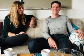 This is the profile site of the manager oliver glasner. Lask Trainer Oliver Glasner Ist Soziales Ganz Wichtig Sei So Frei Oberosterreich Fur Eine Gerechte Welt