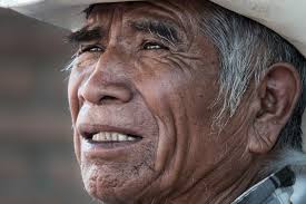 SO UŽITKI, AMPAK JE TUDI GARANJE! Ne iščem slabih cest, me same najdejo:  150 km prek Sierra Madre proti pacifiški obali sem včeraj vozil ves dan:  makadam, kolovozi, pa gor in dol