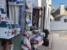 Op zoek naar de mooiste stranden, lieflijke vissersdorpjes, eeuwenoude stadjes en een keuken waar je ú tegen zegt? 5 Duvodu Proc Se Vydat Nejen V Zime Do Bari Rodina Cestuje