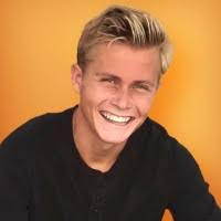 Shane Graff's Instagram, Twitter & Facebook