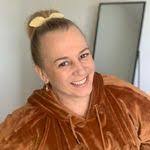 Eliza Bruner's Instagram, Twitter & Facebook