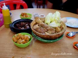 Klang lek bak kut teh has been in business since 1981 and opens daily from 8am till 9pm. Weng Heong Bak Kut Teh Klang Bangsar Babe